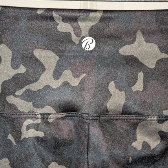 *3 FOR $9* Bally Total Fitness Camouflage Print Cell Phone Pocket Hip Tight Pant - Picture 3 of 4